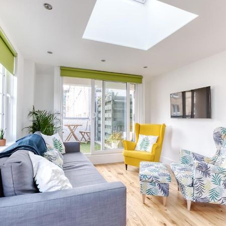 Central Bright 3 Bed Flat With Pool & Parking EDI Exteriér fotografie