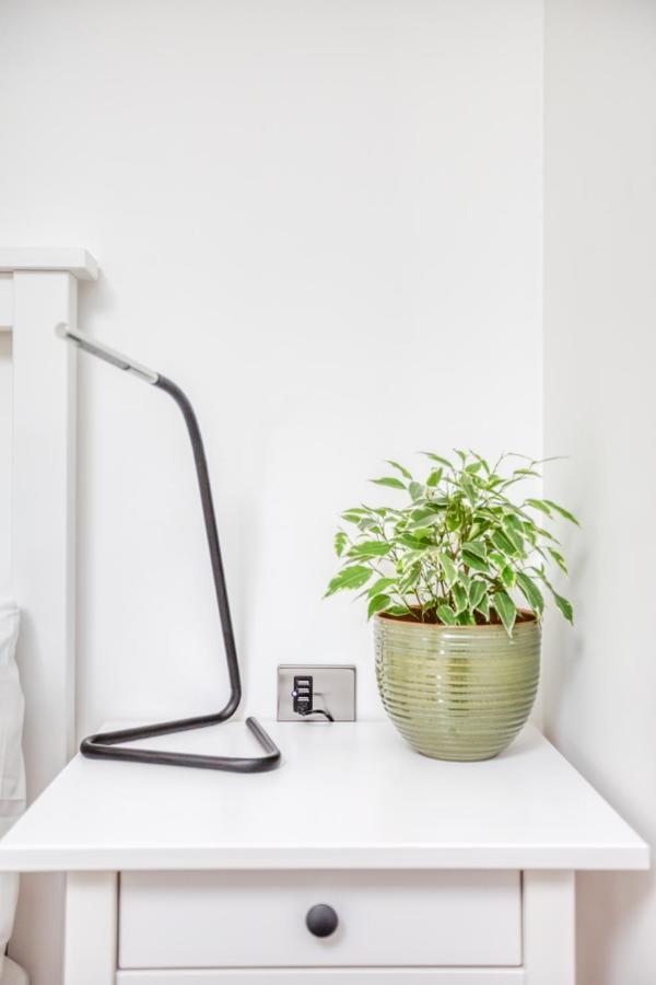 Central Bright 3 Bed Flat With Pool & Parking EDI Exteriér fotografie